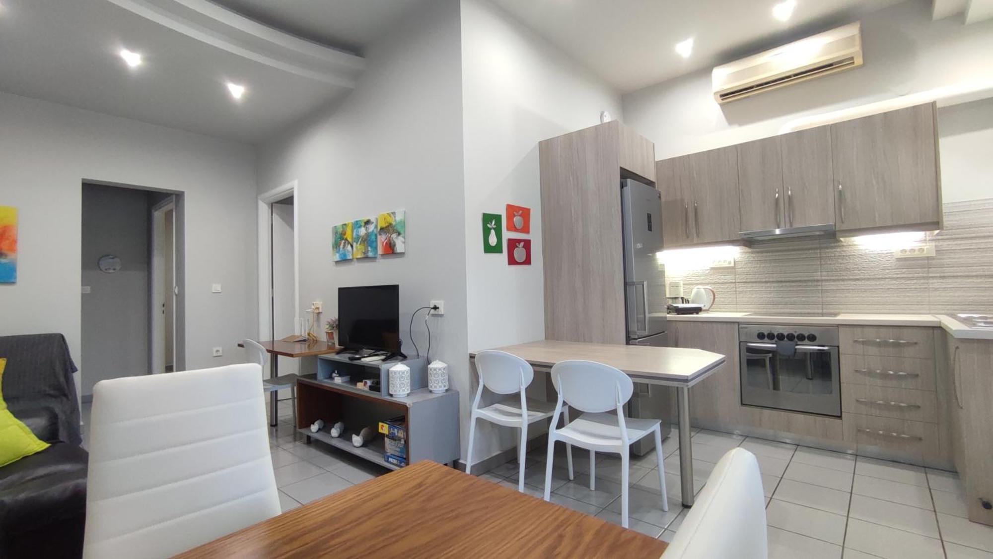 Dennis Stylish Apartment Kato Daratso Bagian luar foto